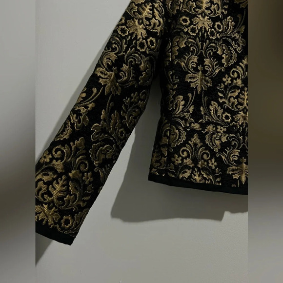 - Old navy Blazer Size XS for a special occasion - Picture 3 of 7